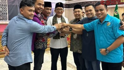 Hadir Buka Bersama KNPI Sumbar Hendri Septa Siap Bersinergi dengan KNPI