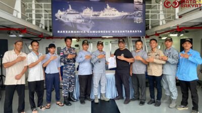 Bakamla RI Serahkan 8 Nelayan ke Pemerintah Natuna/Humas Bakamla RI