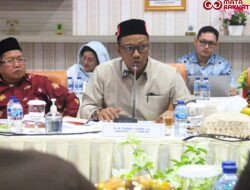 Syech Fadhil: Kalau Lepas Jilbab, Pulang Aja