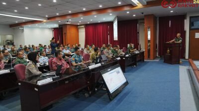 Kasum TNI Berikan Ceramah Kepada Peserta PPRA Angkatan LXVI Tahun 2024 Lemhannas RI/Puspen TNI