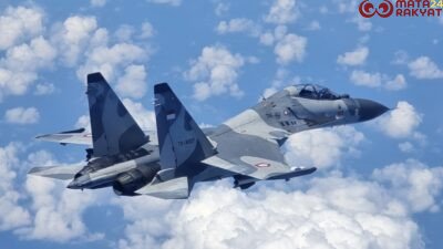Dua Jet Tempur Sukhoi Skadron Udara 11 Lanud Sultan Hasanuddin Amankan Wilayah Udara Bali Pada Gelaran Indonesia Afrika Forum Ke-2/Pen Hnd