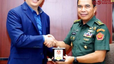 Perkuat Kerjasama, Kapuspen TNI Terima Kunjungan Kapuspen Kemhan Singapura