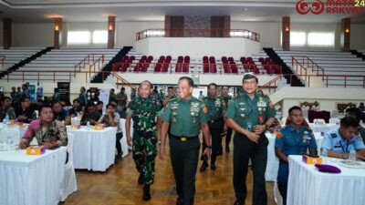 Irjen TNI Buka Perlombaan Cyber Strike dan Cyber Awareness Forum/Puspen TNI