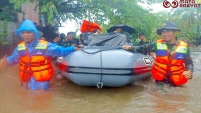 Lanud Sultan Hasanuddin Gerak Cepat Bantu Korban Banjir di Maros/Pen Hnd