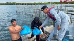 Bakamla RI Gelar Sosialisasi dan Pembagian Sembako di Sekitar Perairan Batam/Humas Bakamla RI