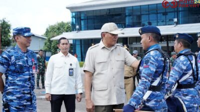 Danlanud Sultan Hasanuddin Sambut Kedatangan Menhan RI Di Makassar/Pen Hnd