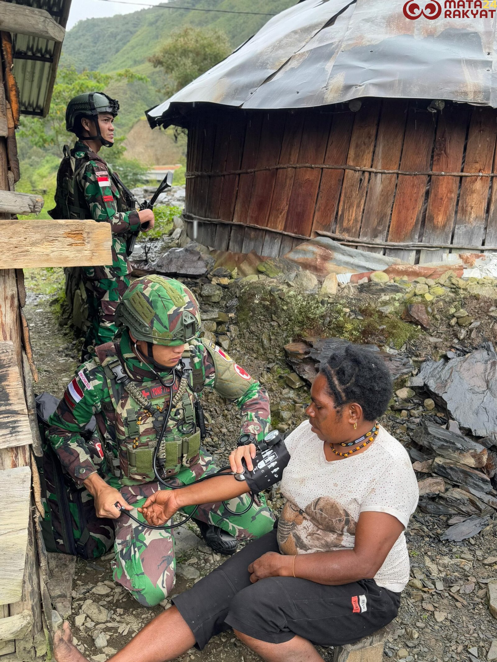 Satgas Yonif 715/Mtl Gelar Pelayanan Kesehatan kepada Masyarakat di Papua/Satgas Yonif 715/Mtl