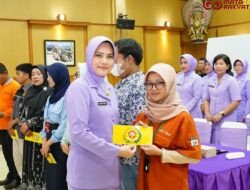 Pengurus IKKT Cabang 10 Puspen TNI Mengikuti Kegiatan Bakti Sosial Dharma Pertiwi Secara Daring