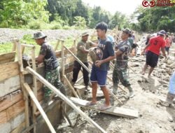 Beginilah Semangat Satgas TMMD 123 Kodim 1510/Sula Dalam Menyelesaikan Pengerjaan Sasaran Fisik