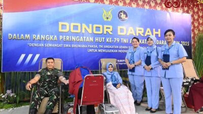 Danlanud Bersama Ketua PIA Ardhya Garini Cabang 7/D.II Lanud Sultan Hasanuddin Melaksanakan Donor Darah