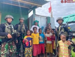 Satgas Yonif 112/DJ Berbagi Keceriaan di Kampung 55, Pruleme, Distrik Mulia Kab. Puncak Jaya