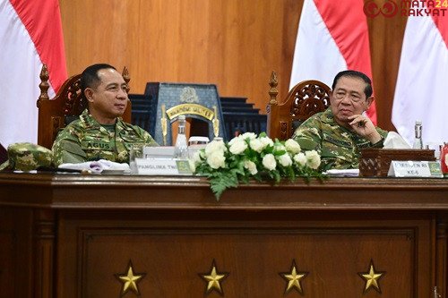 Panglima TNI Hadiri Jamuan Makan Malam Retret Kepala Daerah Yang Dipimpin Presiden RI Prabowo Subianto/BPMI Setpres