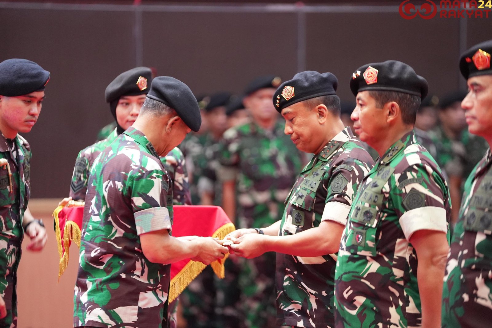 Kasum TNI Pimpin Sertijab Danjen Akademi TNI, Aspers Panglima TNI dan Aster Panglima TNI/Puspen TNI