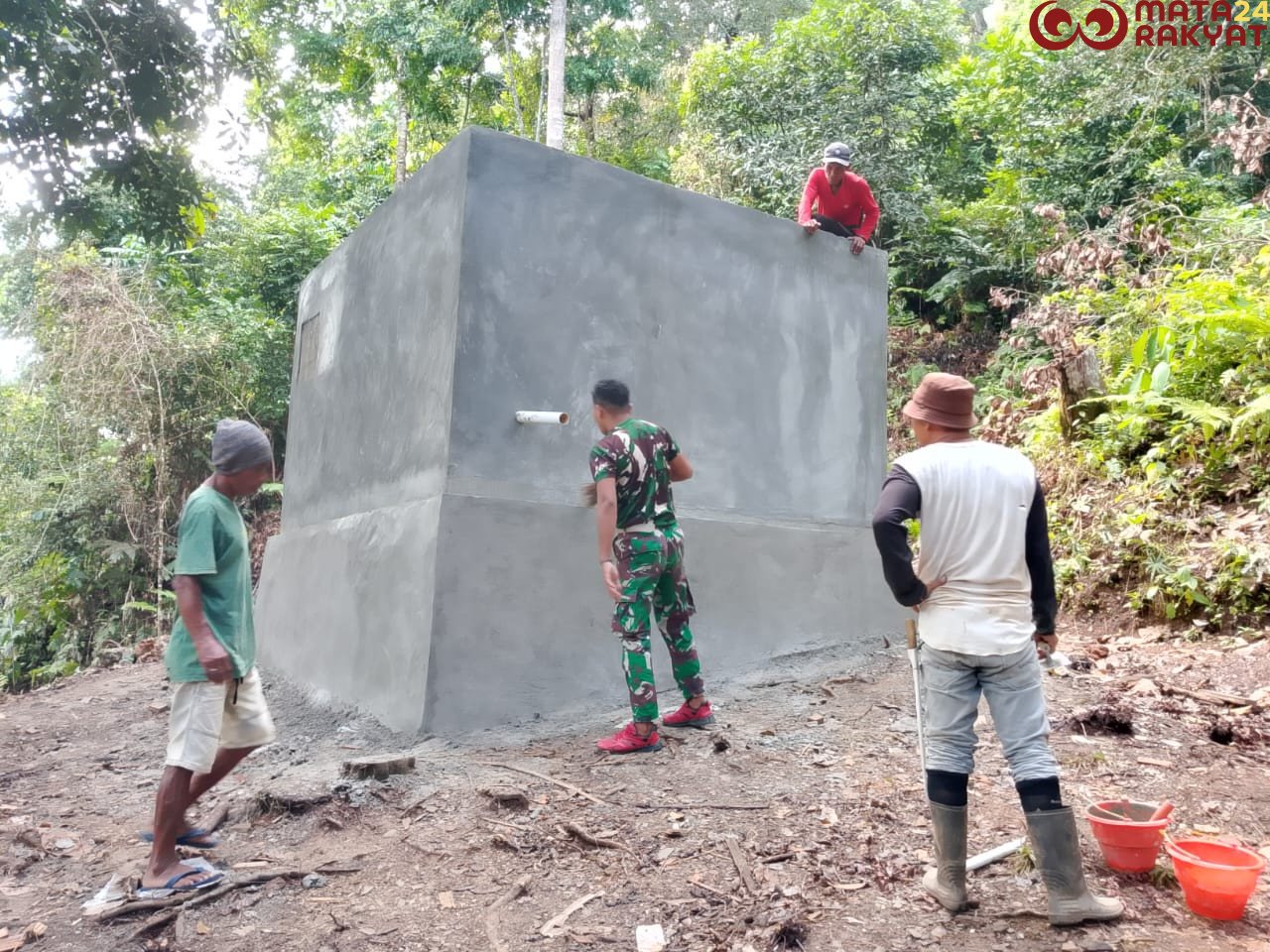Finishing TMMD Ke-123 Kodim 1510/Sula, Bak Penampungan Air Masuki Tahap Pengecatan/Puspen TNI