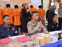 Polsek Kalibaru Bongkar Sindikat Penjual SIM Card Ilegal, 7 Tersangka Manipulasi KTP-KK Ribuan Orang