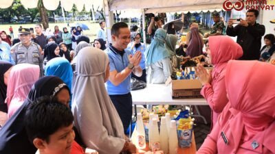 Panglima Koops Udara II Tinjau Bazar dan Pasar Murah dalam Rangka HUT ke-79 TNI AU/Penkoopsud II