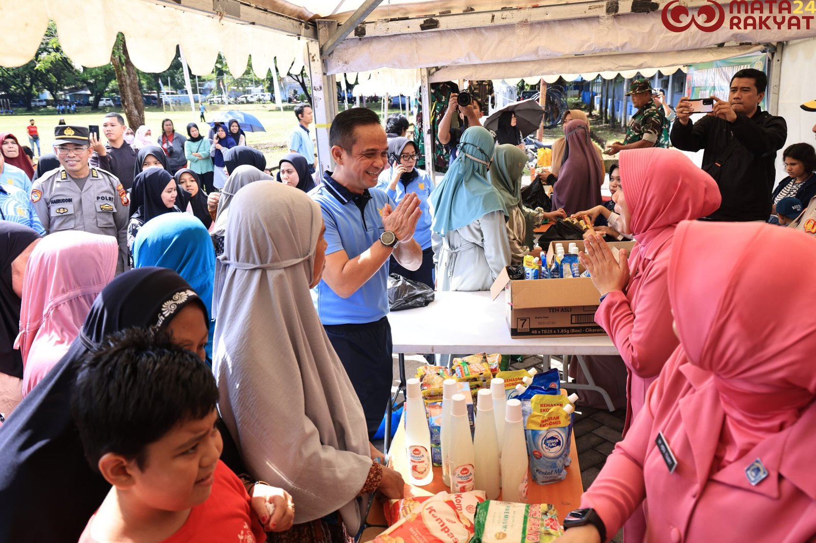 Panglima Koops Udara II Tinjau Bazar dan Pasar Murah dalam Rangka HUT ke-79 TNI AU/Penkoopsud II