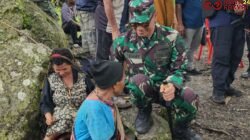 Dandim 1715/Yahukimo Bersama Forkopimda Yahukimo Berikan Bantuan Pangan dan Dukungan Moril ke Distrik Anggruk Pasca Serangan OPM/Puspen TNI