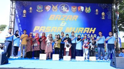 Dalam Rangka HUT Ke-79 TNI AU, Lanud Sultan Hasanuddin Gelar Bazar dan Pasar Murah/Pen Hnd