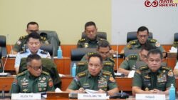 Panglima TNI Hadiri Rapat Dengar Pendapat Dengan Komisi I DPR RI Bahas Revisi UU TNI/Puspen TNI