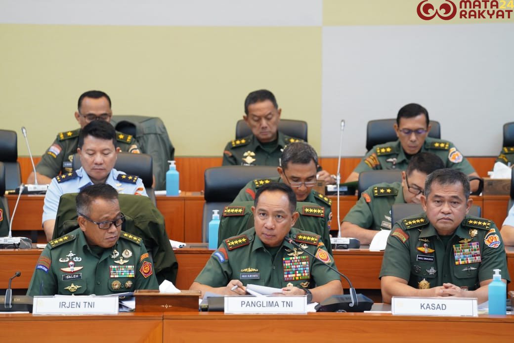 Panglima TNI Hadiri Rapat Dengar Pendapat Dengan Komisi I DPR RI Bahas Revisi UU TNI/Puspen TNI