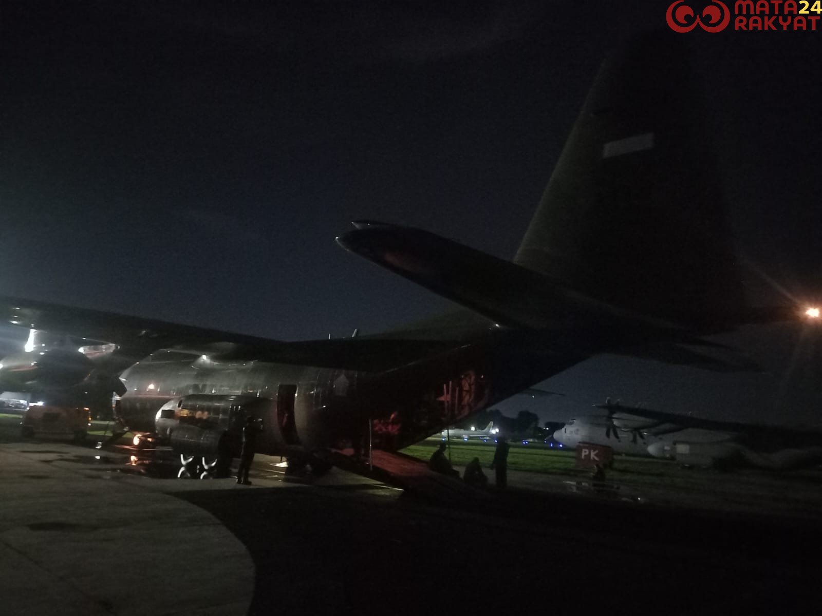 Pesawat Hercules C-130 Dari Skadron Udara 33 Lanud Sultan Hasanuddin Angkut 10.446 Kg Bantuan Kemanusiaan Ke Myanmar/Pen Hnd