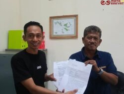 ASHAR S.H MANTAN KETUA UMUM HMI CABANG BONE PERIODE 2016-2017 YANG JUGA MEWAKILI AHLI WARIS MENYURATI PABRIK GULA ARASOE