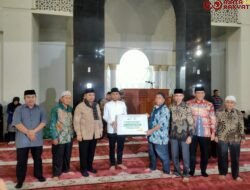 Baznas Salurkan Zakat Pendidikan untuk 233 Anak Mustahik di Padangpanjang