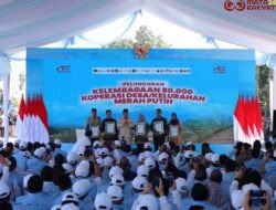 Panglima TNI Dampingi Presiden RI Luncurkan 80.000 Koperasi Desa Merah Putih