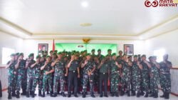 Dandim 1710/Mimika Lepas Dua Anggota Terbaiknya Untuk Melanjutkan Pengabdian Di Satuan Yang Lain/Puspen TNI