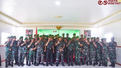 Dandim 1710/Mimika Lepas Dua Anggota Terbaiknya Untuk Melanjutkan Pengabdian Di Satuan Yang Lain/Puspen TNI