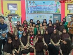 Tingkatkan Semangat Membaca dan Kreativitas Anak, Mahasiswa KKN UNAND  Angkat Kegiatan Tematik Literasi