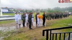 Satgas TMMD Kodim 1506/Namlea Ikuti Upacara HUT Ke-80 Kemerdekaan RI di Alun-Alun Kota Buru Selatan/Puspen TNI