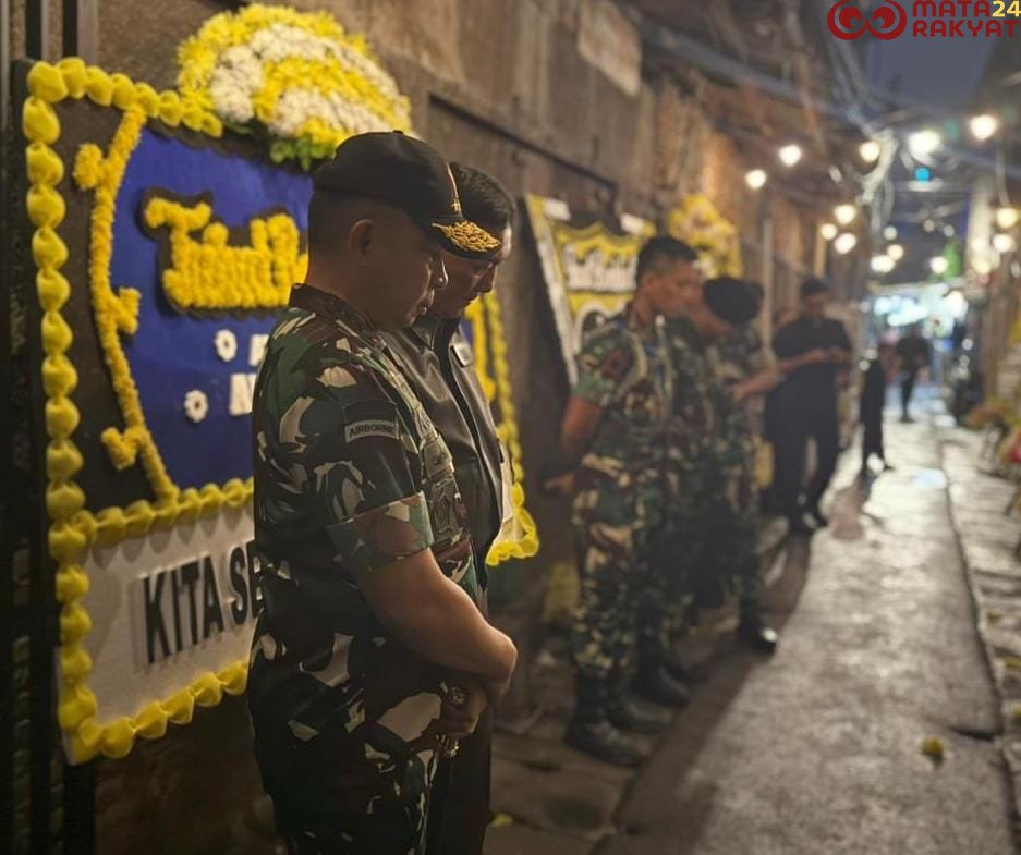 Panglima TNI Melayat ke Rumah Duka Almarhum Driver Ojol Affan Kurniawan/Puspen TNI