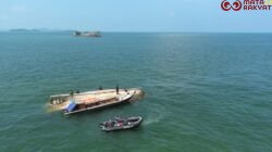 Bakamla RI Evakuasi KM Aneka Jaya Terbalik di Perairan Pulau Cucu Petong/Humas Bakamla RI
