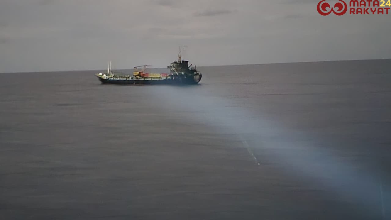 Bakamla RI Evakuasi Kapal MV Leann Yang Terbakar di Perairan Anambas/Humas Bakamla RI