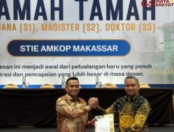 ⁠Akbar Patompo di Ramah Tamah STIE AMKOP: Saatnya Wisudawan Menulis Sejarahnya Sendiri