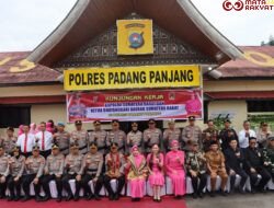 Kapolda Sumbar Tekankan Profesionalisme Personel saat Kunjungan Kerja ke Polres Padangpanjang