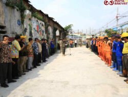 KAI Daop 1 Jakarta Bersinergi dengan Pemkot Jakarta Barat, Tertibkan Bangunan Liar Demi Kawasan Bersih dan Aman