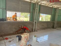 Satgas TMMD 126 Kodim Tambrauw Masuki Tahap Finishing Pemasangan Keramik dan Pengecatan Gereja Advent