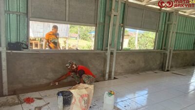 Satgas TMMD 126 Kodim Tambrauw Masuki Tahap Finishing Pemasangan Keramik dan Pengecatan Gereja Advent/Puspen TNI