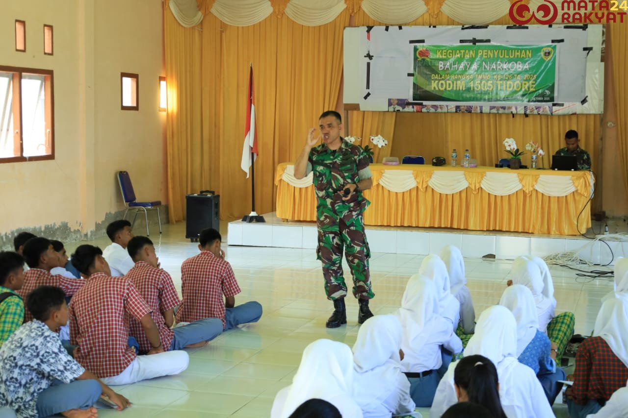 Satgas TMMD ke-126 Kodim 1505/Tidore Berikan Penyuluhan Bahaya Narkoba kepada Pelajar/Puspen TNI