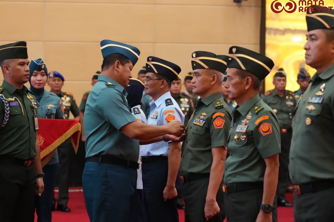 Sertijab Tiga Kabalakpus TNI, Panglima TNI Dorong Regenerasi dan Peningkatan Kinerja Organisasi/Puspen TNI