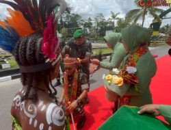 Dandim 1710/Mimika Sambut Kedatangan Pangdam XVII/Cenderawasih Dalam Kunjungan Kerjanya Ke Kodim 1710/Mimika