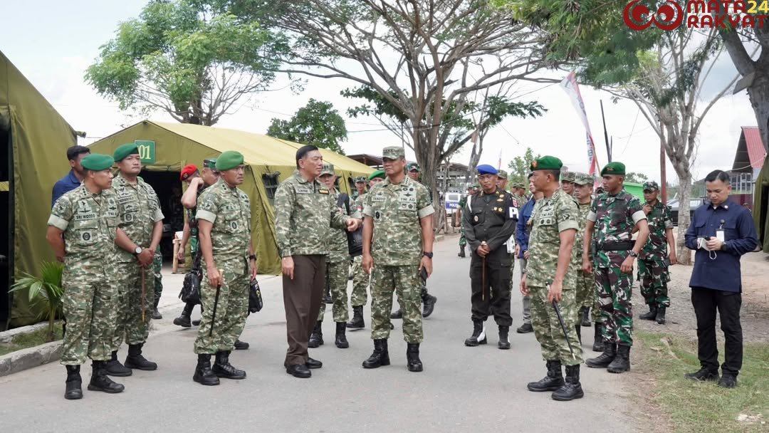 Wapang TNI Dampingi Menhan RI Kunjungi Yonif TP 821/Satria Bupolo di Pulau Buru/Puspen TNI