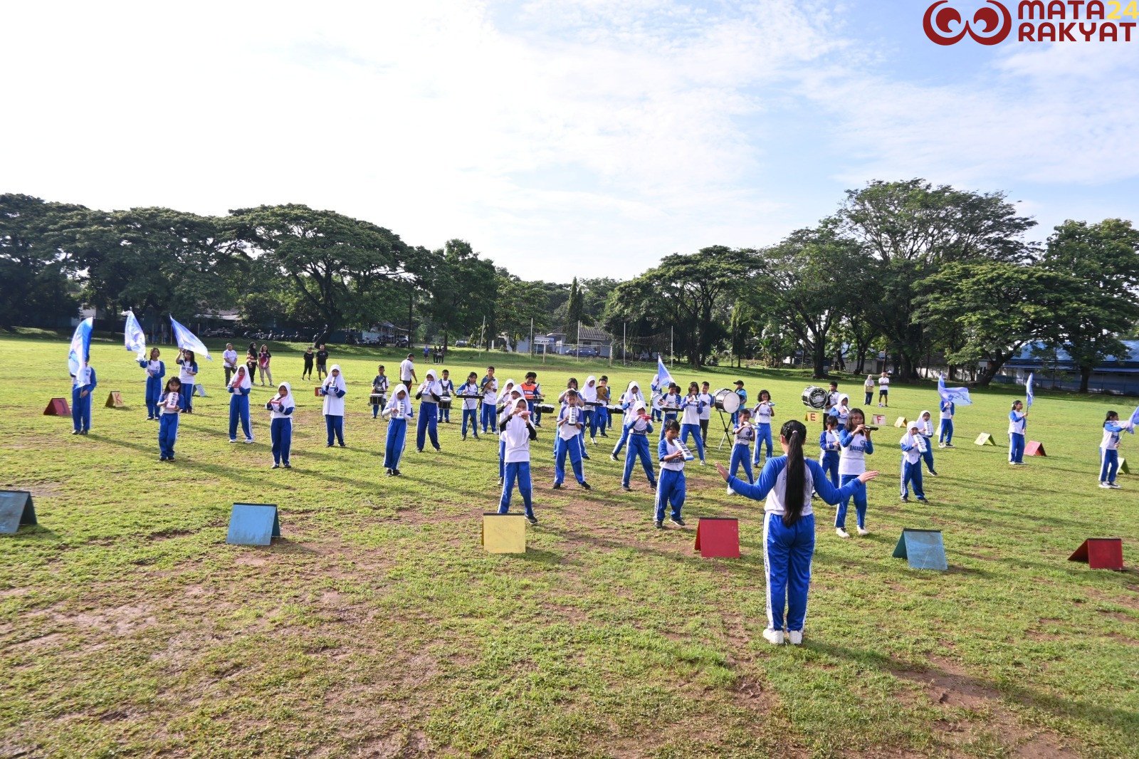 Car Free Day Lanud Sultan Hasanuddin Dimeriahkan Penampilan Drum Band SD Angkasa 1 Mandai/Puspen TNI