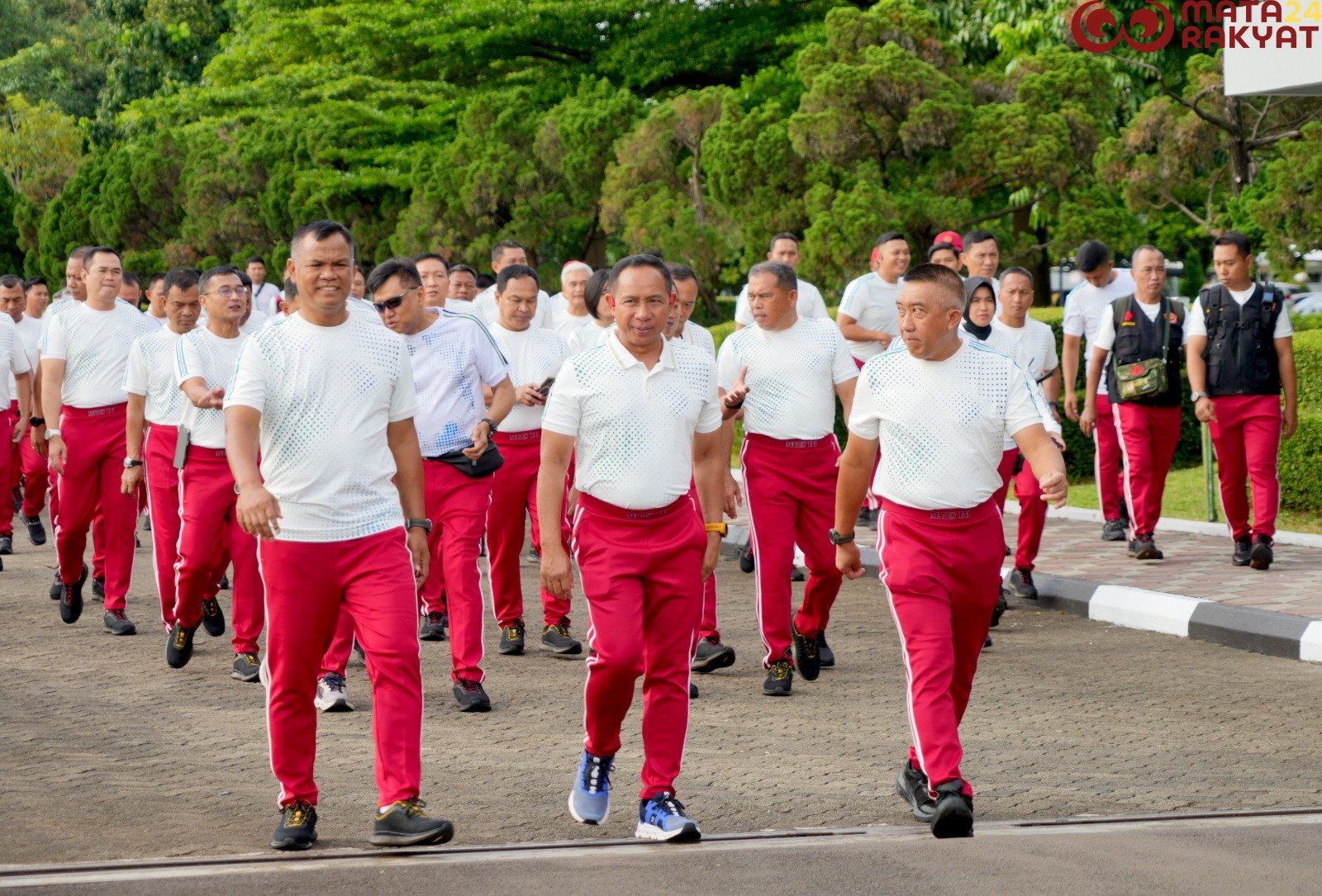 Panglima TNI Ajak Prajurit dan PNS TNI Jalani Pola Hidup Sehat/Puspen TNI