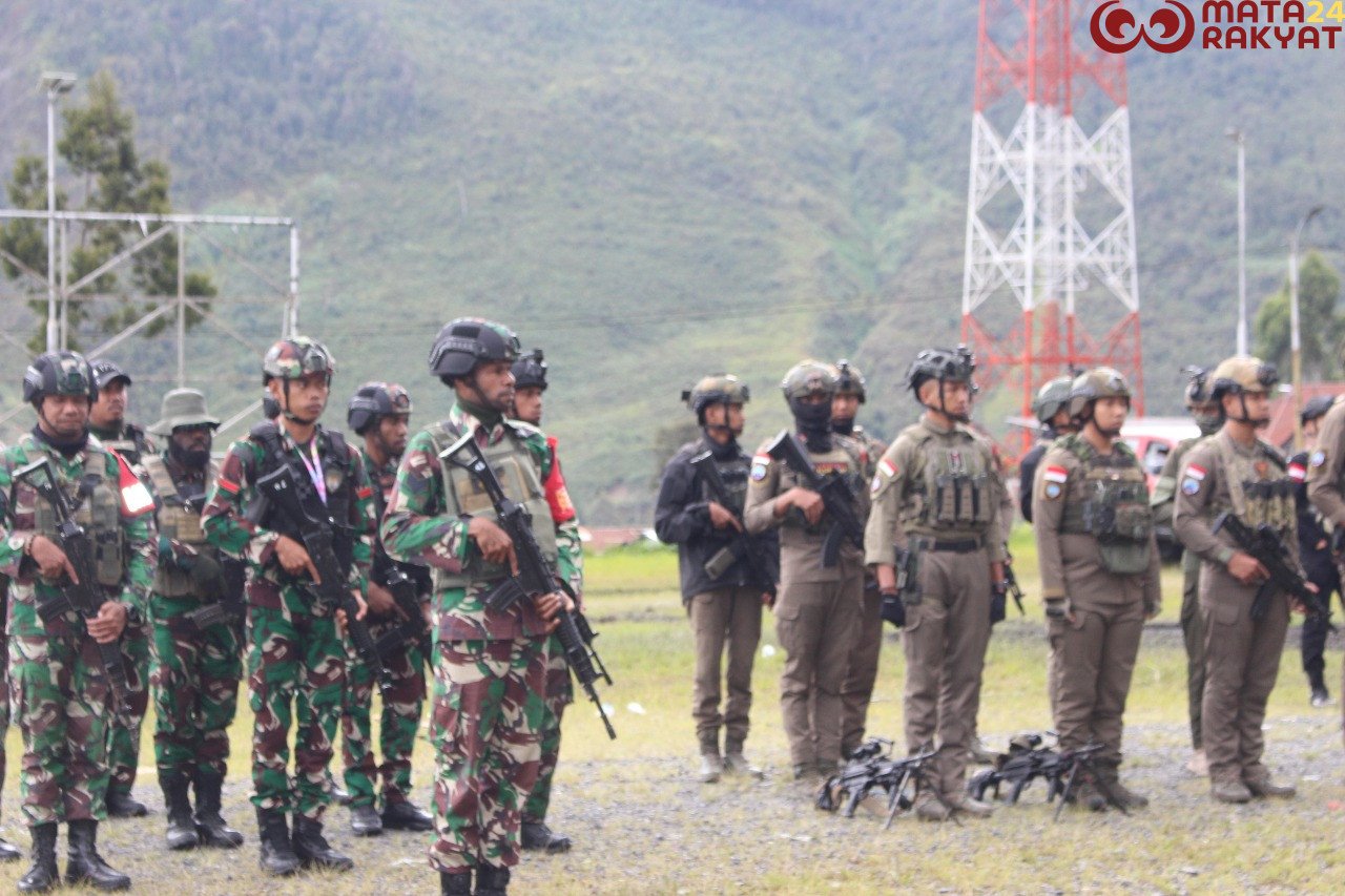 TNI–Polri Gelar Patroli Gabungan Perketat Keamanan Puncak Jaya/Puspen TNI