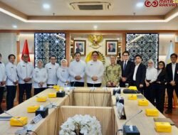 Sekjen DPD RI dan Sekjen MK Tandatangani MoU dan Perjanjian Kerjasama untuk Tingkatkan Sinergitas dan Perkuat Implementasi E-Government Instansi