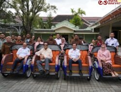 KAI Salurkan Bantuan CSR Becak Listrik kepada Pemerintah Daerah DIY Dukung Ekosistem Transportasi Modern yang Ramah Lingkungan